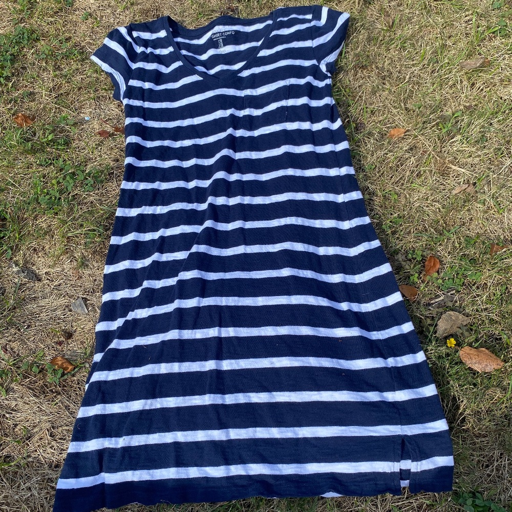Gap easy let shirt Convo striped dress